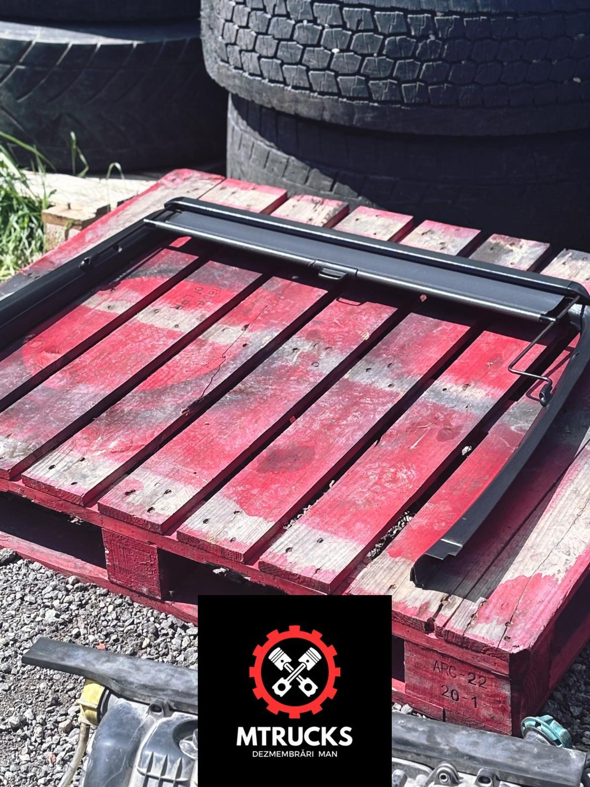 Jaluzea parasolar interioar usa Originala MAN TGX TGS TGA TGL TGM 81637036051 - imagine 9