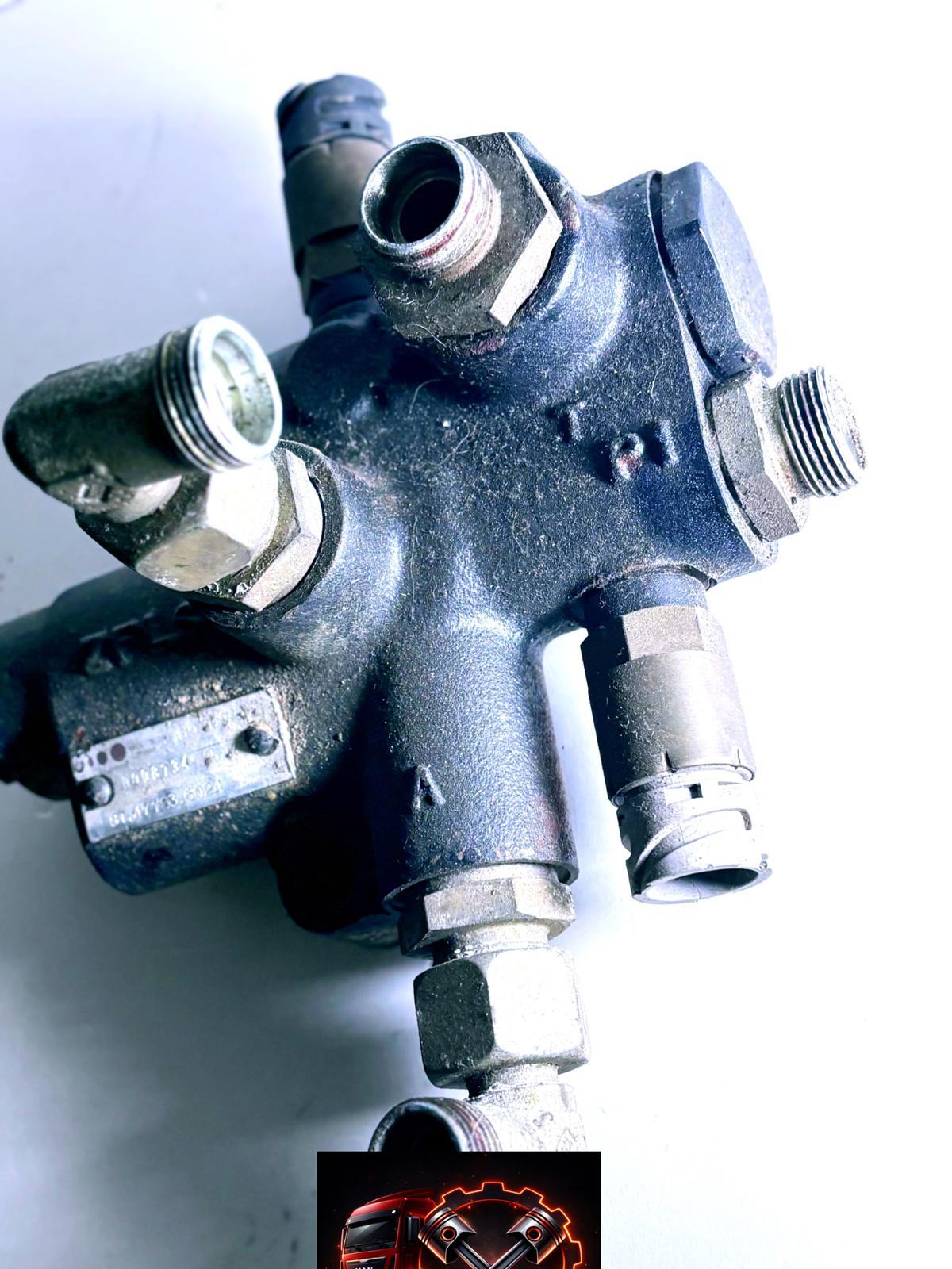 Supapă comandă direcție MAN TGX TGS TGA - 8×4 - 81.47103-6024 - imagine 2